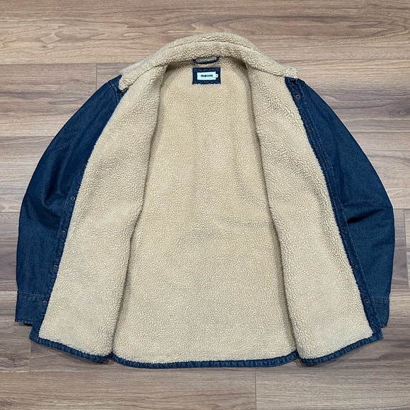 Taylor Stitch Blue Denim Sherpa-Lined Jacket with Cream Collar - Picture 8 of 16